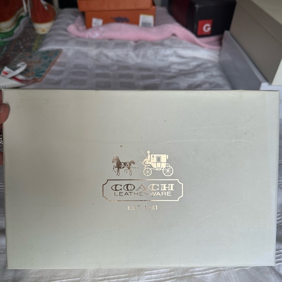 Coach Sneakers, Ivory/Gold, Size 7.5 - Picture 2 of 7